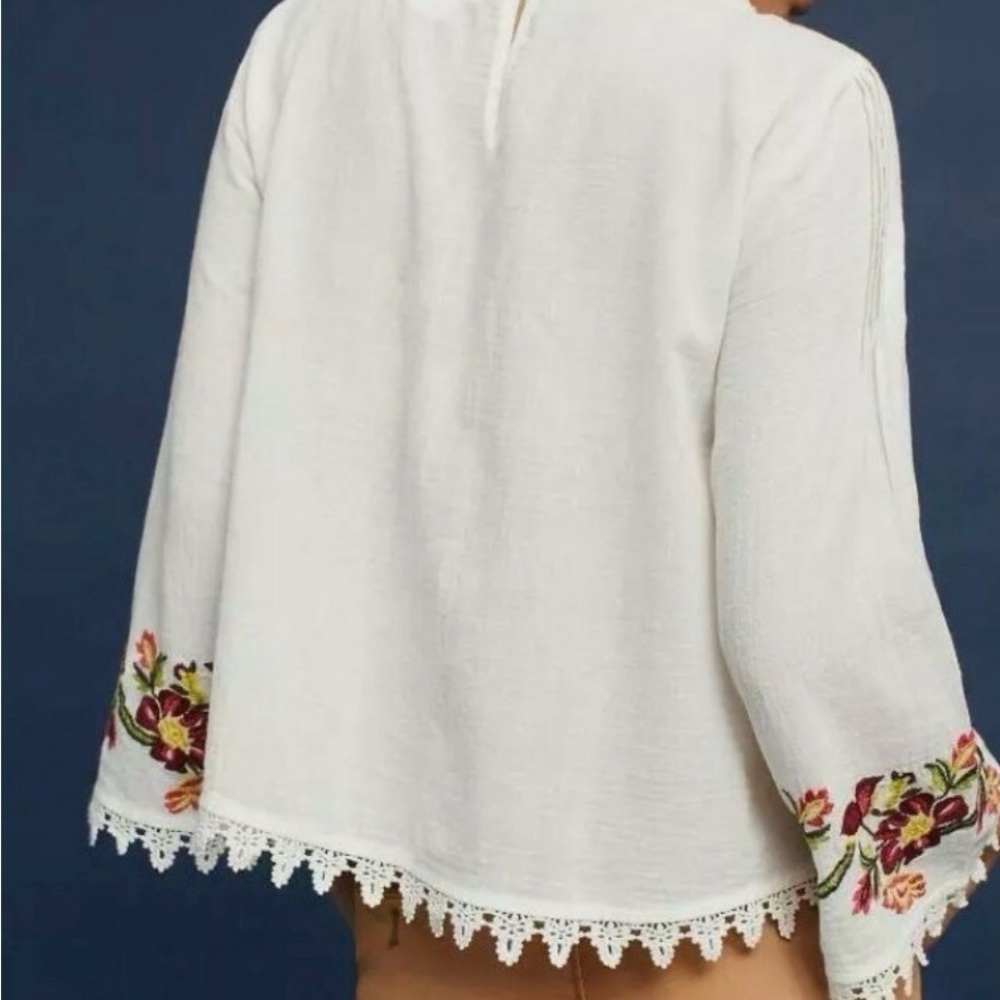 Velvet by Graham and Spencer top, 100% cotton, XS, embroidered sleeves - Picture 2 of 7